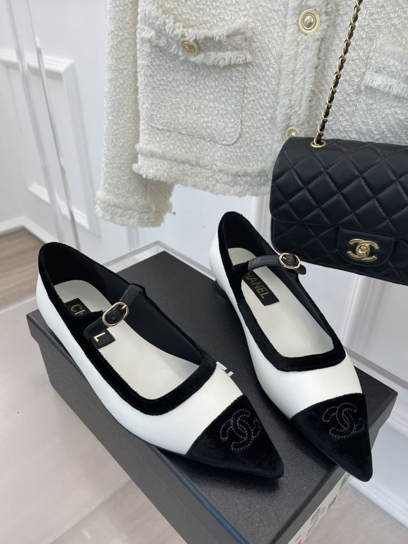 Chanel Low Shoes